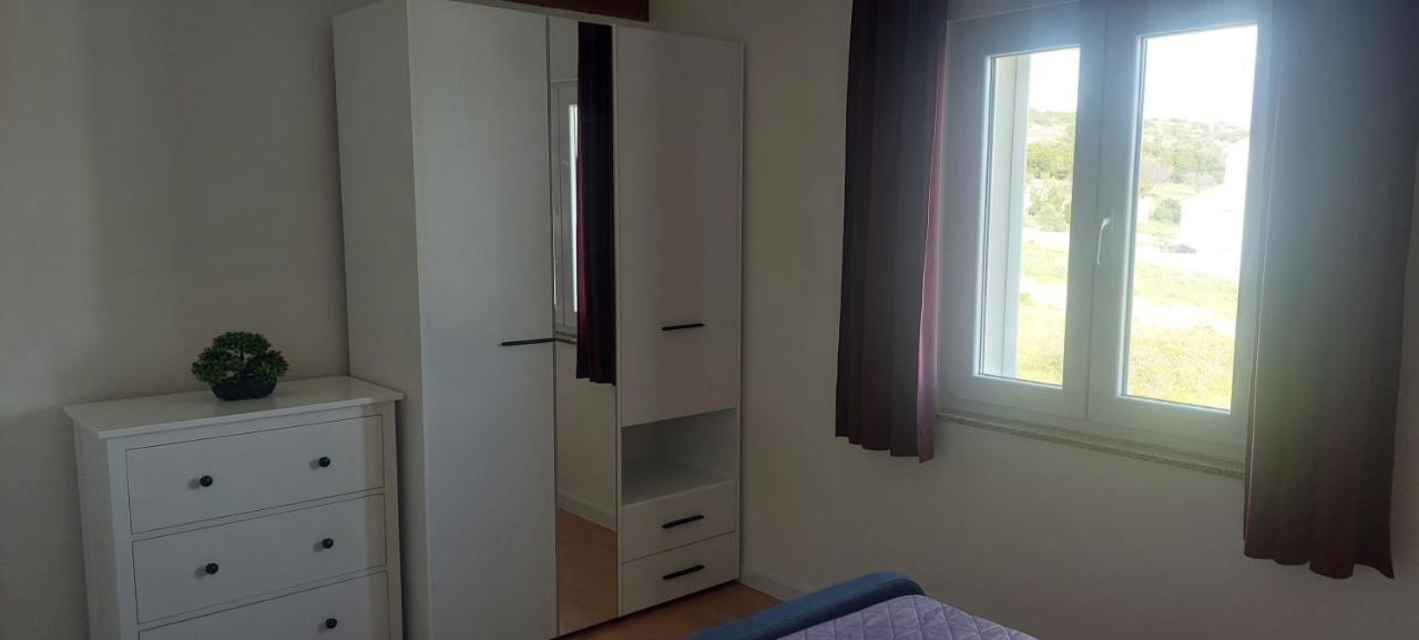 Apartments Donadic I, Caska โนวาลยา ภายนอก รูปภาพ